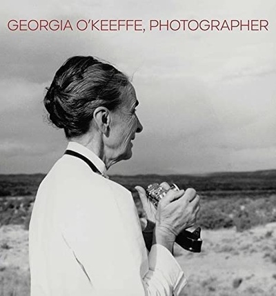 Книга: Georgia O'Keeffe, Photographer (Volpe L.) ; Yale University Press, 2022 