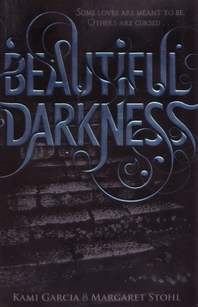 Книга: Beautiful Darkness (Garcia Kami, Штоль Маргарет) ; Penguin, 2013 