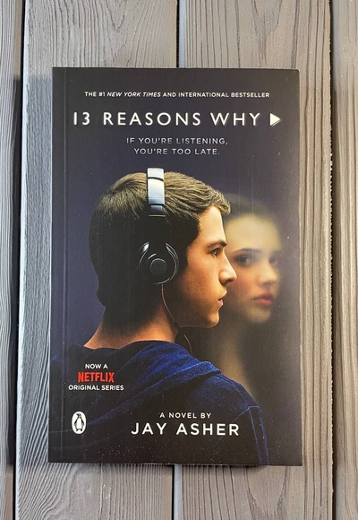 Книга: 13 Reasons Why Book. Jay Asher / Книга 13 причин почему / Джей Эшер. (Jay Asher) ; Razorbill, 2017 