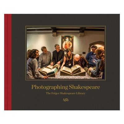 Книга: Photographing Shakespeare; Academia, 2018 